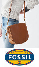 Load image into Gallery viewer, Fossil Crossbody Saddle - Tan (Big)