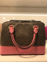 Load image into Gallery viewer, Michael Kors Savannah Satchel