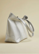 Load image into Gallery viewer, TedBaker HARICON Bow detail small icon bag